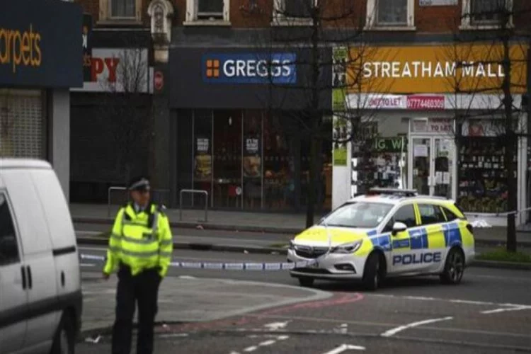 Londra'da bıçaklı terör saldırısı!