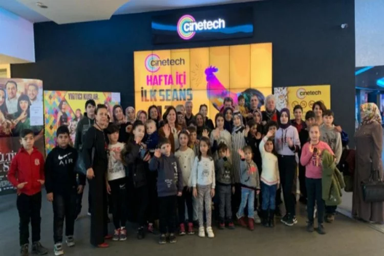 Bursa'da talasemili çocuklar sinemada buluştu