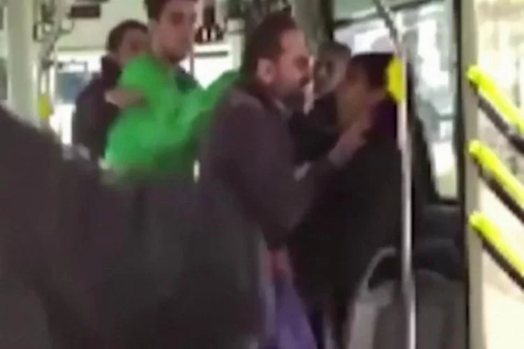 Bursa'da otobüsteki yolcuya şiddet kullanan şoföre uzaklaştırma!