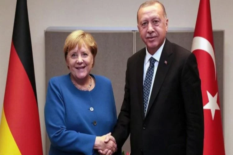 Erdoğan, Merkel ile telefon görüşmesi yaptı