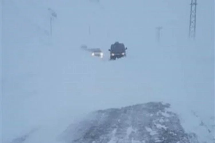 106 köy yolunda kar nedeniyle ulaşım sağlanamıyor!