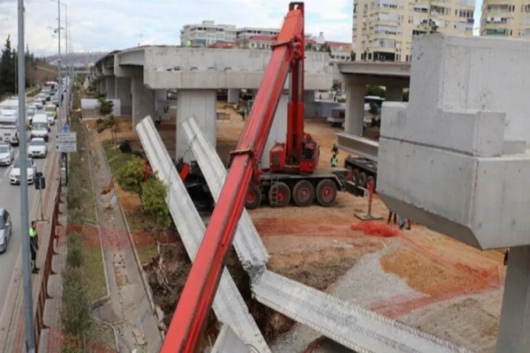 40 tonluk beton blok, vincin üzerine düştü!