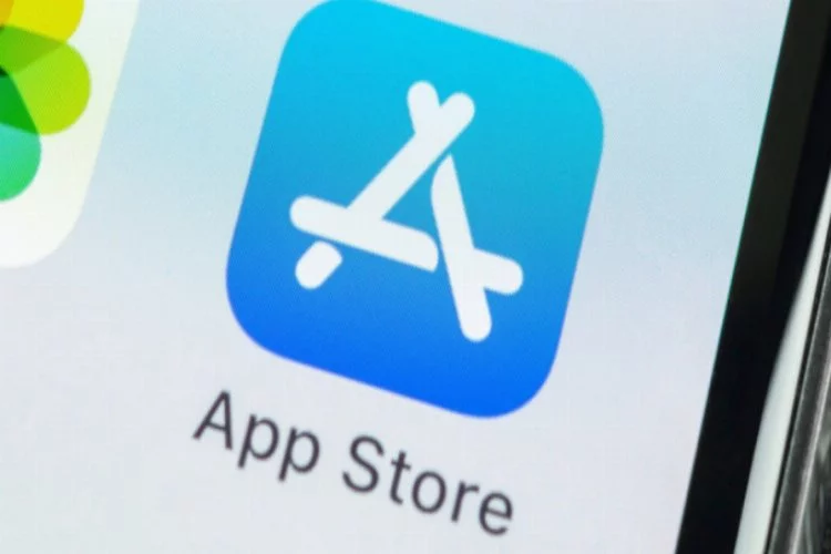 Apple, evrensel iOS uygulama sistemine geçiyor