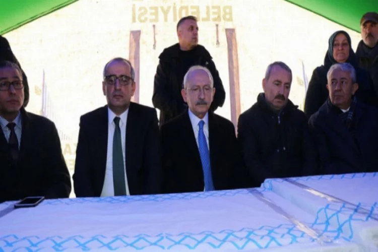 Kılıçdaroğlu'ndan çığ felaketi şehidi ailesine ziyaret