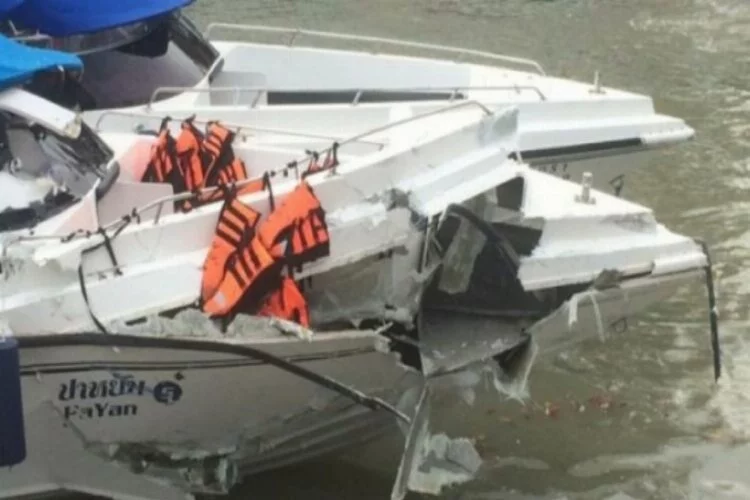 Sürat tekneleri çarpıştı: 2 ölü, 20 yaralı