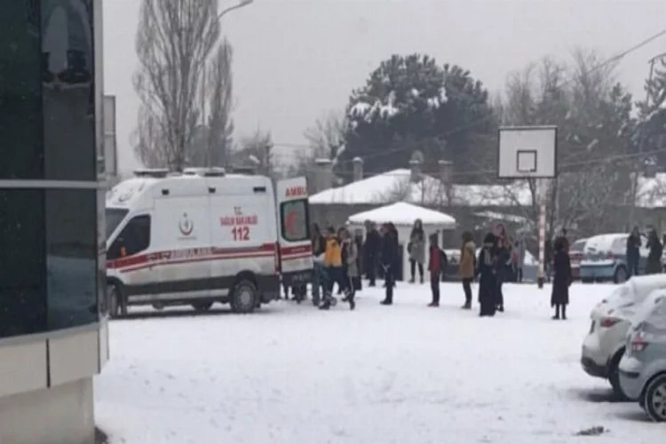 Kar ve buzlanma 30 kişiyi hastanelik etti