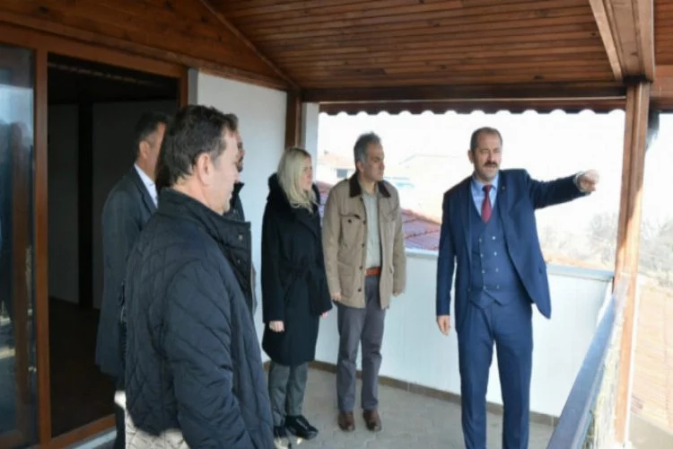 Bursa'da belediye başkanı konutunu kültür evine dönüştürüyor