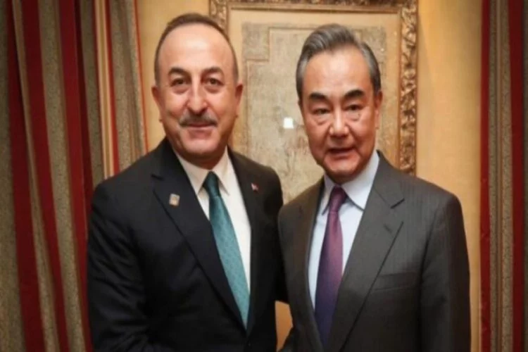 Çavuşoğlu, Çinli mevkidaşıyla görüştü