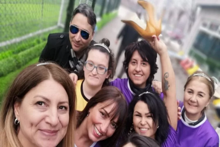 Topuklu Kramponlar Bursa'da engelliler için sahaya çıkıyor