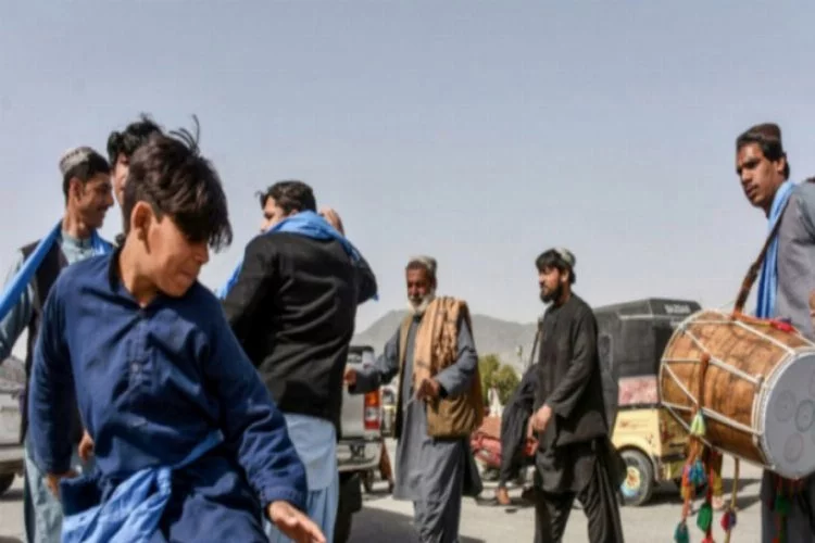 Afganistan'da 'geçici ateşkes' coşkusu