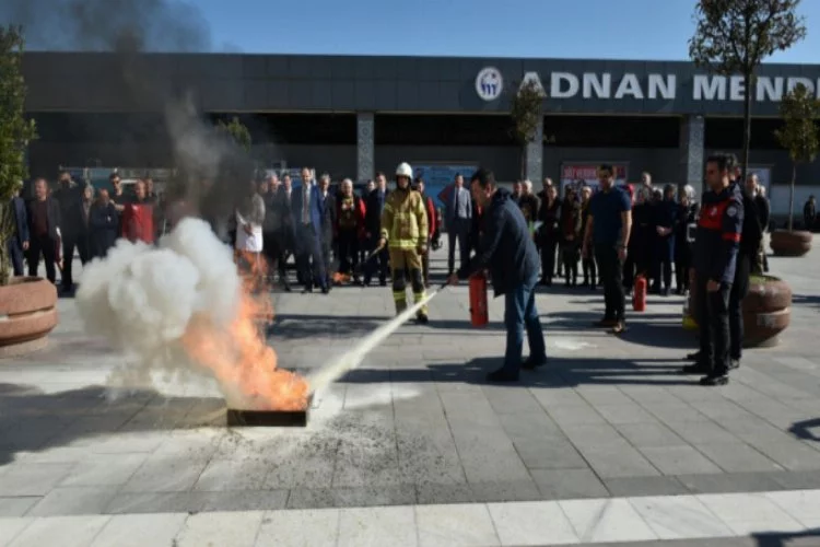 Bursa'da belediye personeline yangın tatbikatı