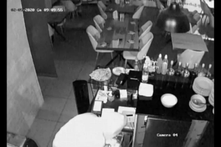 Restorandan televizyon çalan hırsız kamerada