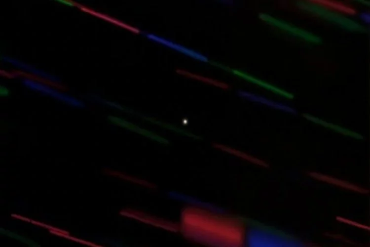 Dünya'nın yeni uydusundan ilk renkli görüntü!