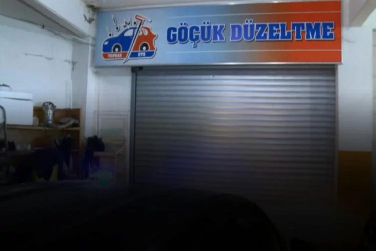 İstanbul'da "göçük düzeltme" dükkanına cinsel ürün baskını