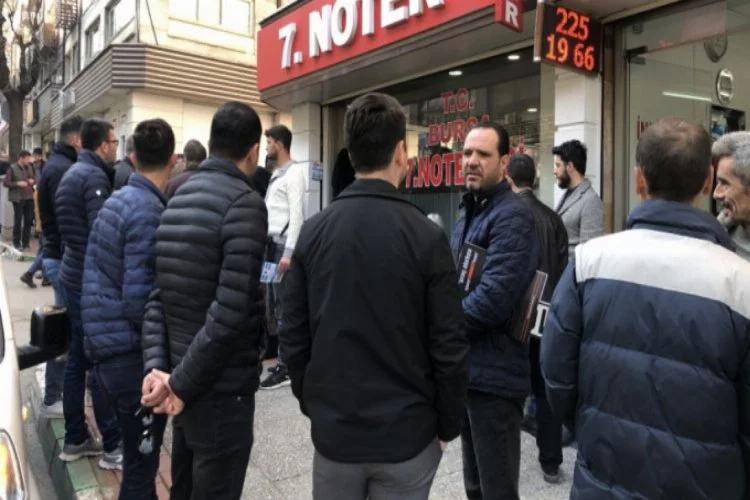 Bursa'da nöbetçi noterlerde hafta sonu yoğunluğu