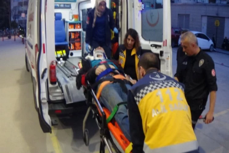 Bursa'da motosiklet sürücü ağır yaralandı