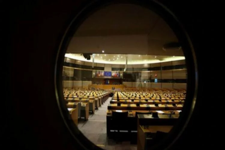 Avrupa Parlamentosu binasında 'koronavirüs' sessizliği
