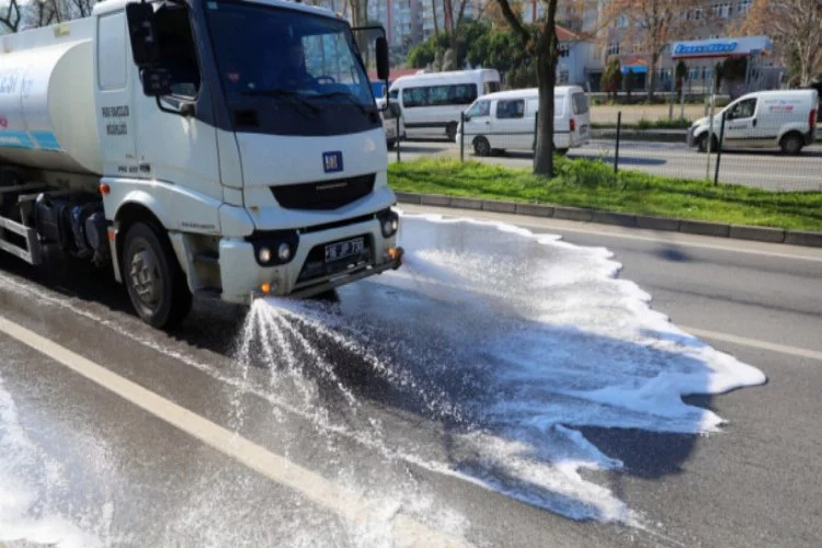 Mudanya'da cadde ve sokaklar yıkanıyor