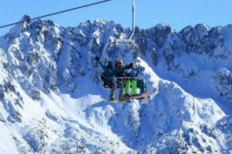 Türk turistlerin de tercih ettiği Bansko kayak merkezinde korona alarmı