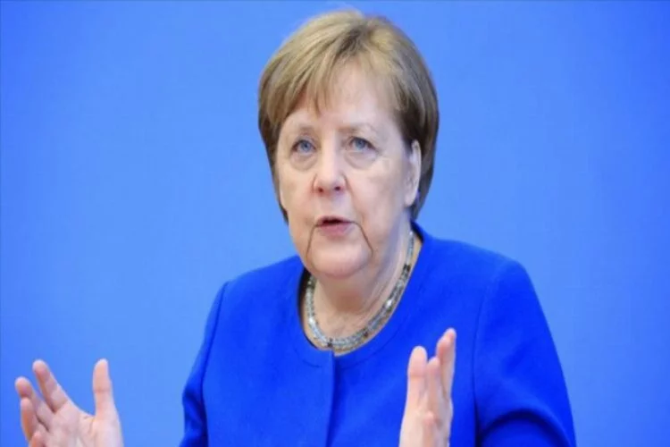 Merkel: Böyle bir olayla ilk kez karşılaşıyoruz