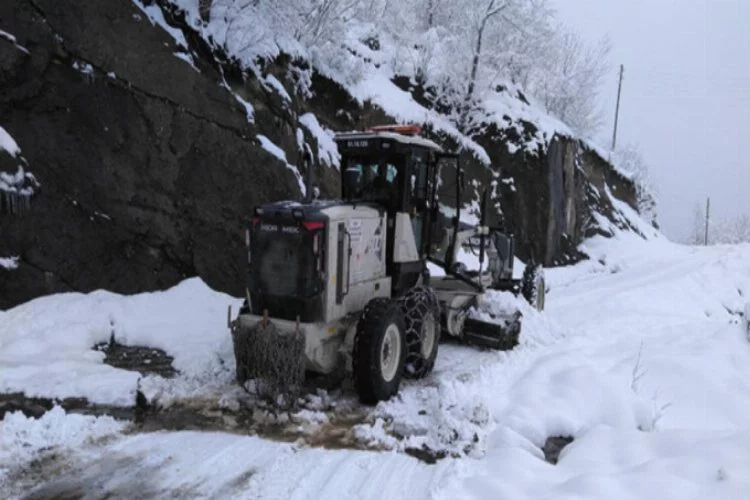Kardan kapanan tüm mahalle yolları ulaşıma açıldı