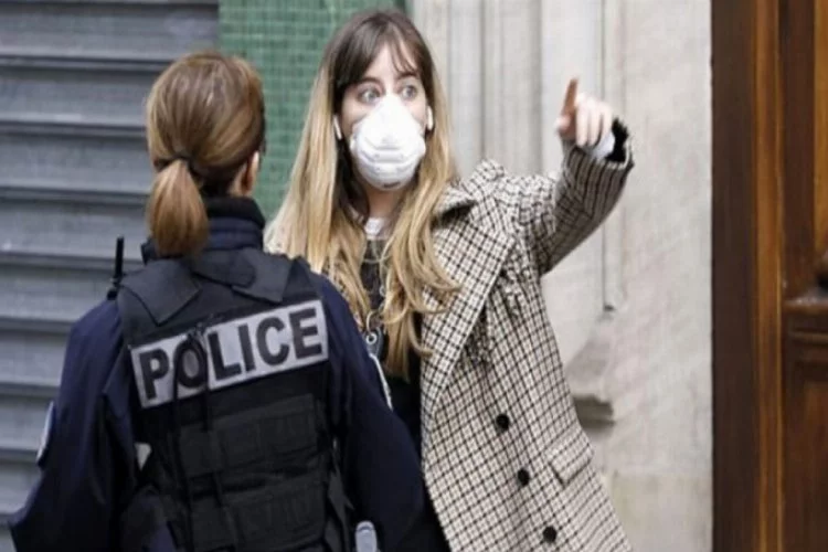 Fransız polisi kurallara uymayan vatandaşları gözaltına alıyor