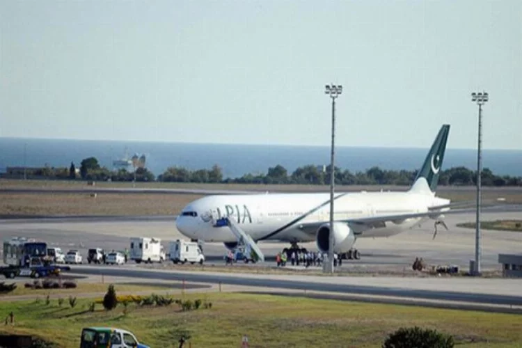 Pakistan Havayolları uluslararası uçuşları durdurdu