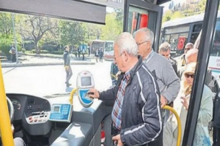 65 yaş üzeri kişilerin toplu taşımadan ücretsiz yararlanma uygulaması askıya alındı