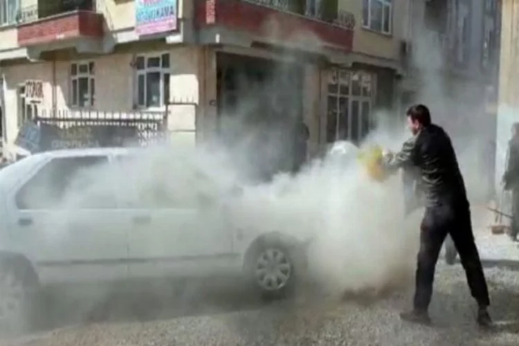 Bursa'da LPG'li otomobil alev aldı!