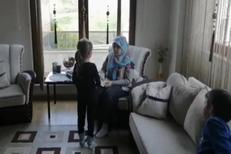 Bursa'da anneanne ve torunundan 'Evde kal Türkiye' videosu!