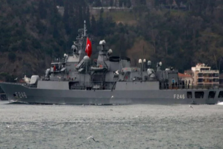 NATO savaş gemileri peş peşe geçti
