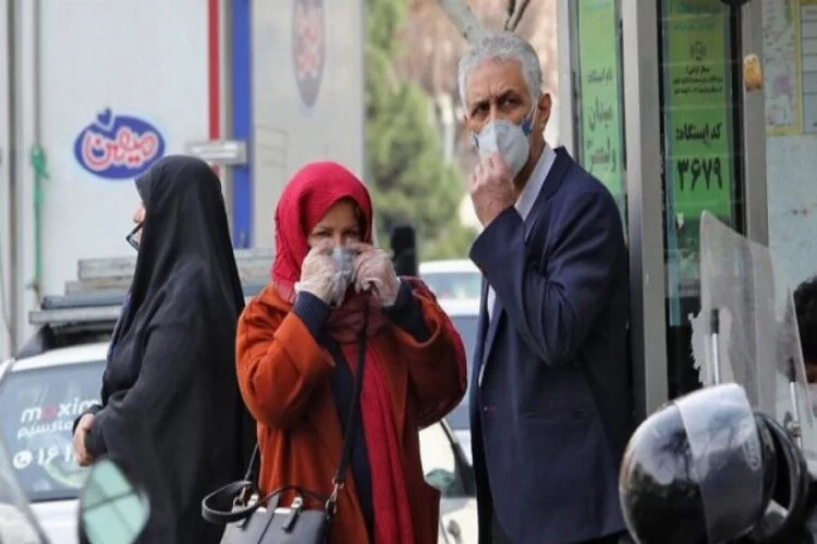 İran'da son 24 saatte virüsten 143 insan daha öldü