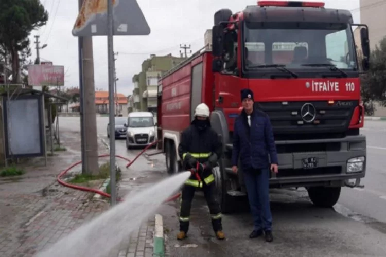 Bursa Gemlik sokakları yıkanıyor