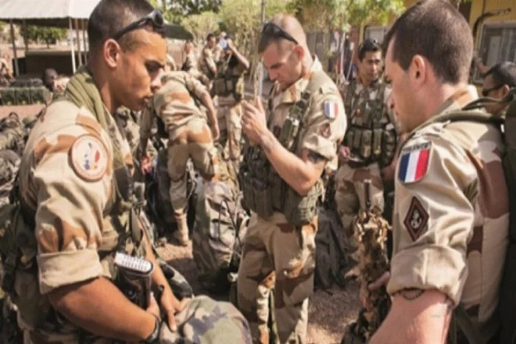 Fransa, Irak'taki tüm askerlerini çekiyor