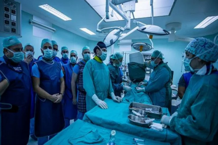 Salgına karşı göçmen doktorlar umut oldu