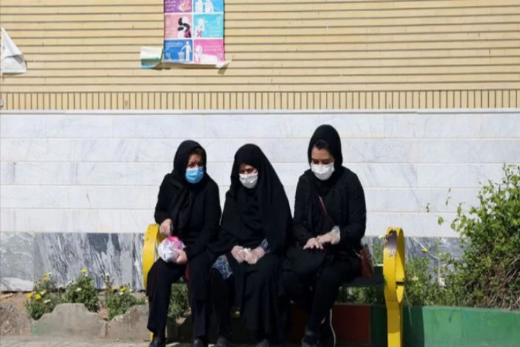 İran'da virüsten can kaybı arttı!