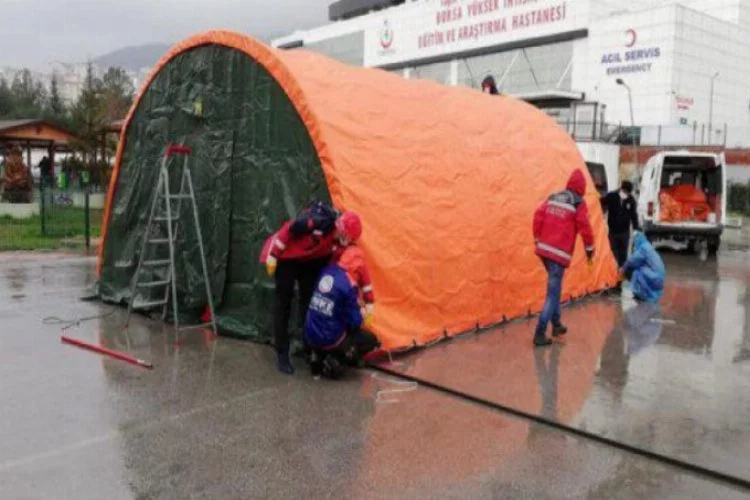 Bursa'da hastane bahçesine acil müdahale çadırları kuruldu!