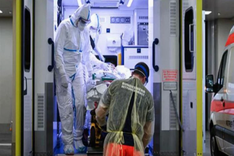 Fransa'dan 'Korona Virüsü' itirafı