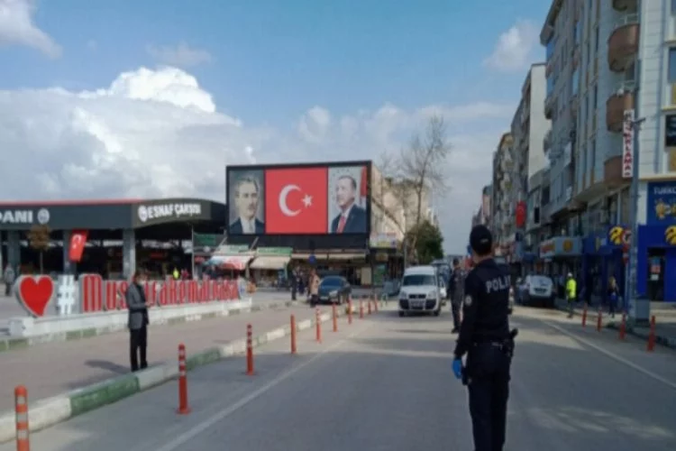 Bursa'da vatandaşlar evde kalmayınca tedbirler arttı