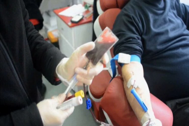 Koronavirüsün tedavisi Türkiye'de başlıyor: Kan örnekleri kullanılacak