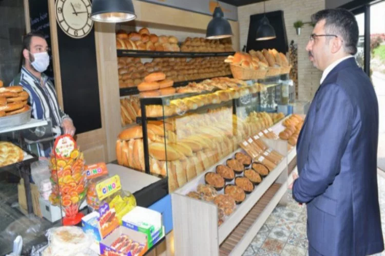 Bursa Yıldırım'da vatandaşlara günlük sıcak ekmek