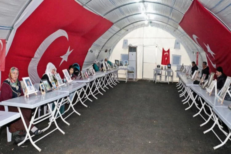 HDP önündeki eylemde 212'nci gün