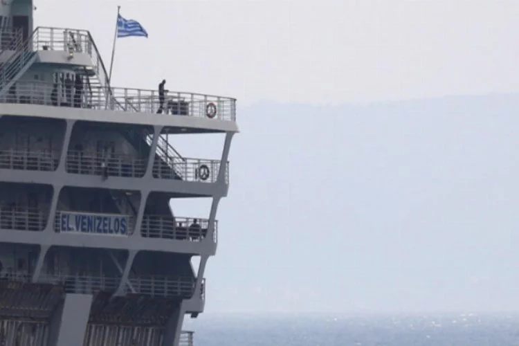 Yunanistan'da dev gemi karantina altına alındı