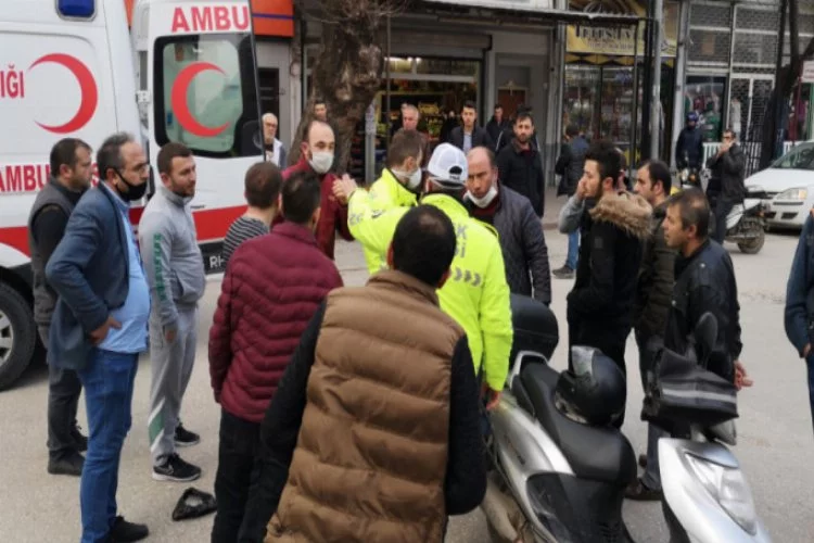 Bursa'da yaralıya müdahale 'sosyal mesafe' unutturdu!