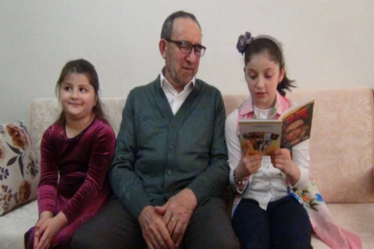 Bursa'da 77 yaşındaki Mikail amcadan korona şiiri