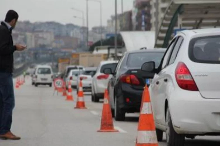 İzmir Yolu'nda trafik çilesi başladı
