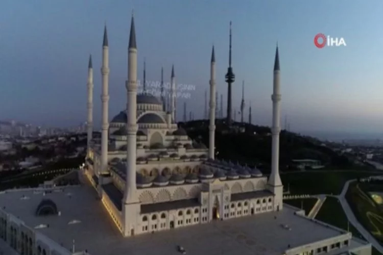 Ramazanın ilk gününde Çamlıca Camii havadan görüntülendi