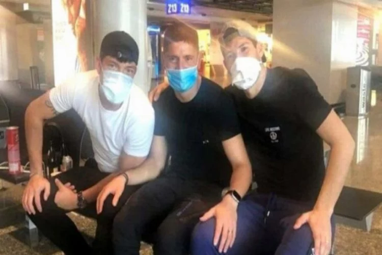 Ülkelerine dönmek isteyen 3 futbolcu havaalanında mahsur kaldı