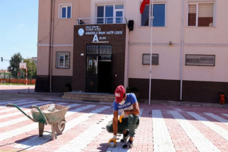 Bursa'da belediyeden eğitime destek