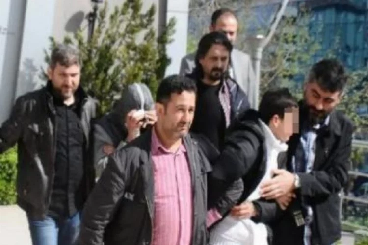 Bursa'da bıçaklı dehşet:1 ölü,1 yaralı